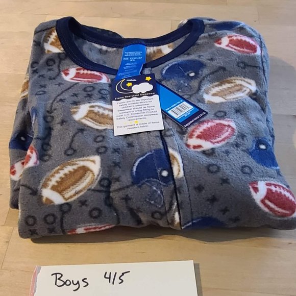 Boys Sleeper NWT (Size 4/5) - Picture 1 of 3